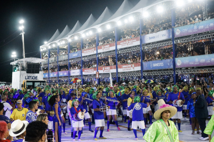 Escola Império de Fatima no desfile de Vitória