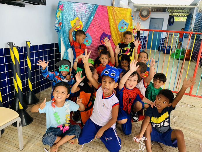 Baile de carnaval no Cmei Jacy Alves Fraga
