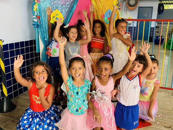 Baile de carnaval no Cmei Jacy Alves Fraga