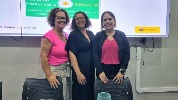 Maria da Penha vai à Escola