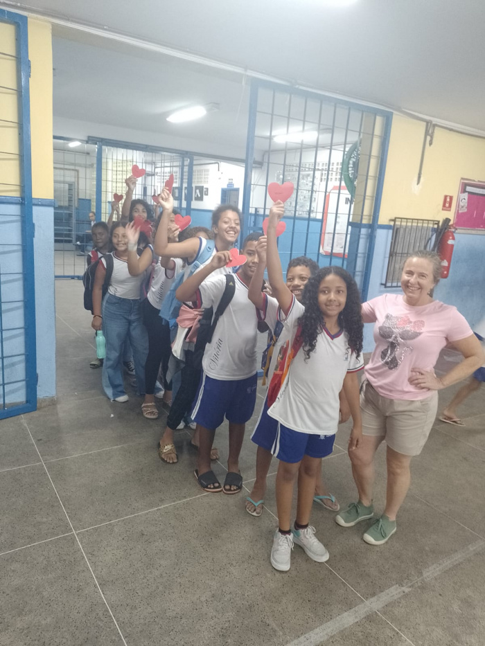 Projeto em escola promove conscientização sobre bullying e respeito ao próximo