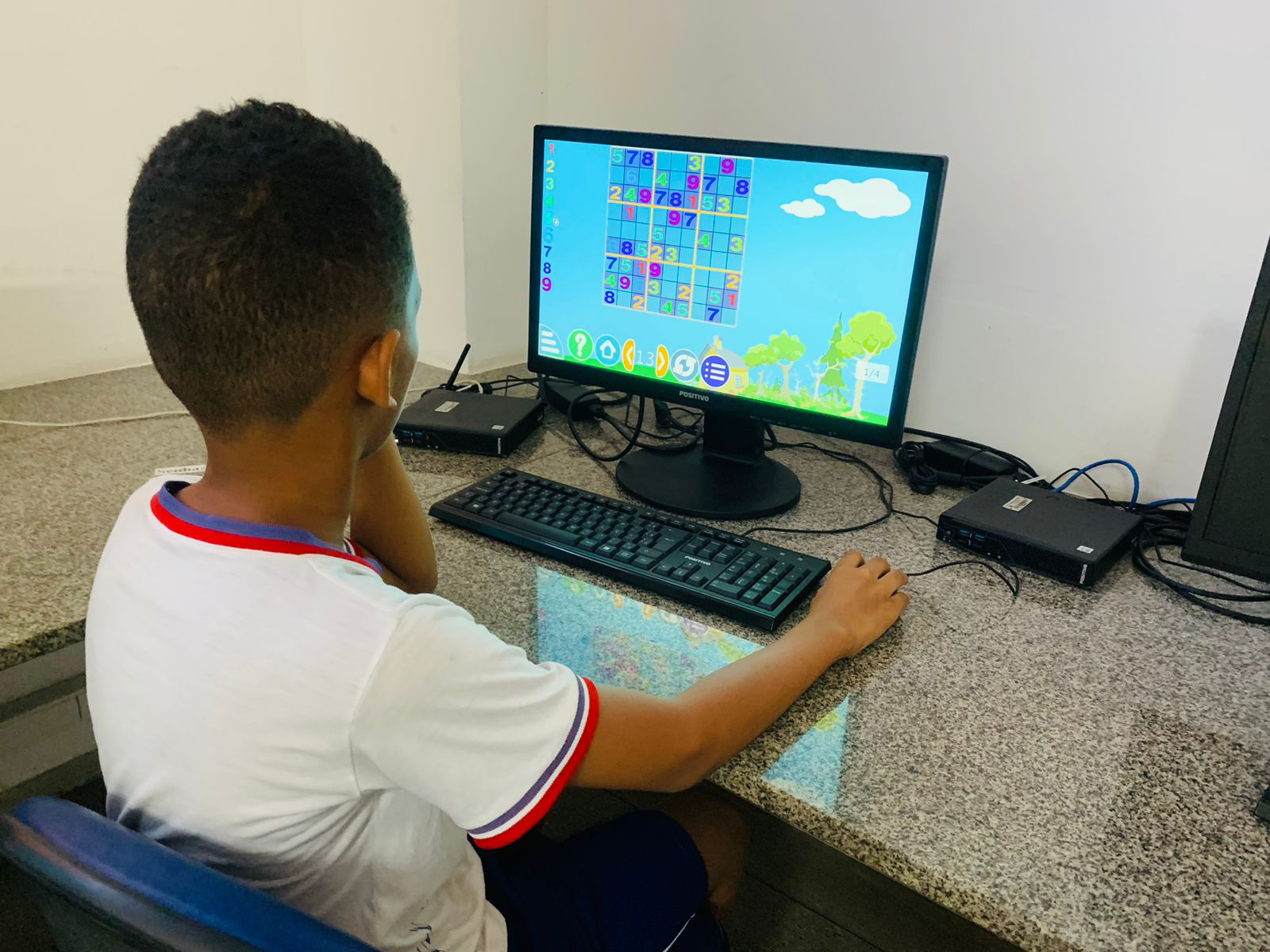 Sudoku para jogo de educação infantil conjunto de comida de