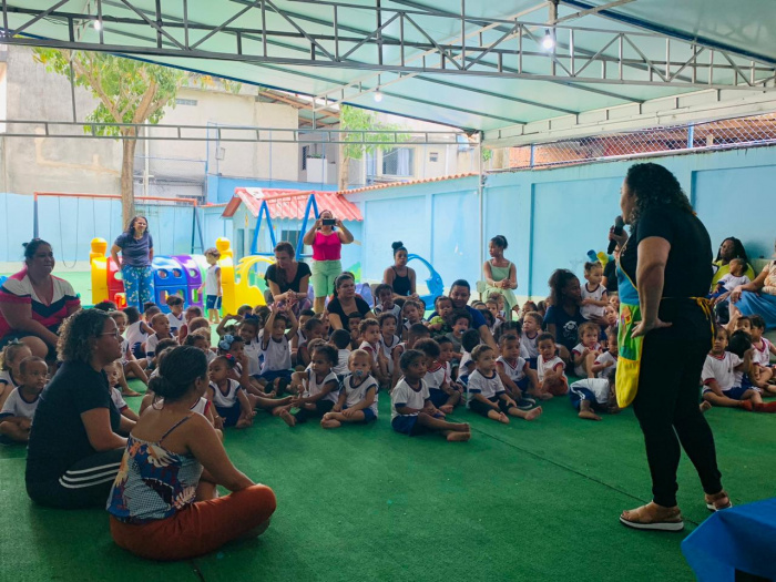 Semana da literatura infantil encanta crianças de Cmei em Resistência