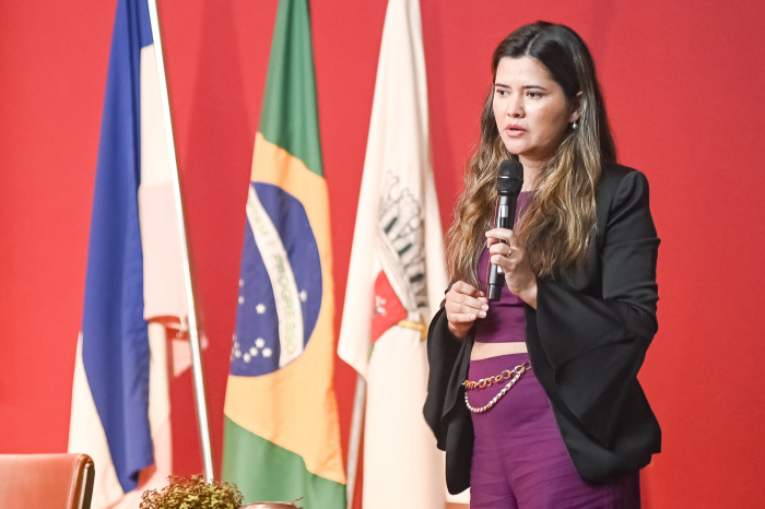 Viviane Melo - Palestra Convivência Escolar e Cultura de Paz