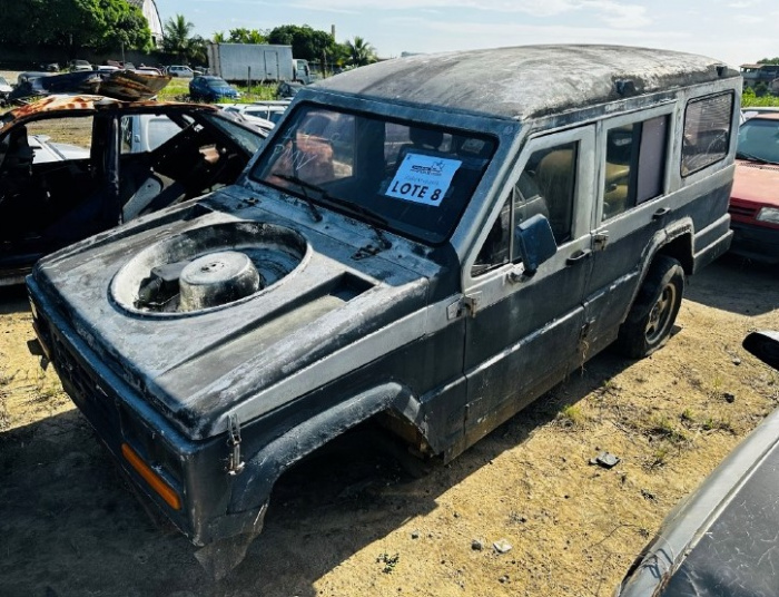 Foto sucata de carro para leilão 2