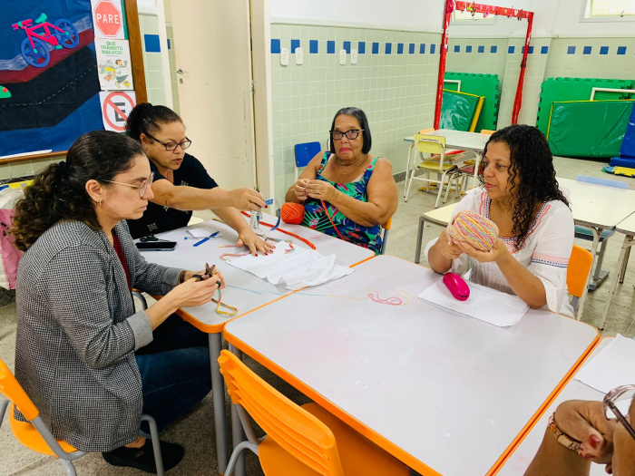 Oficinas possibilitam geração de renda para comunidade escolar de Bela Vista