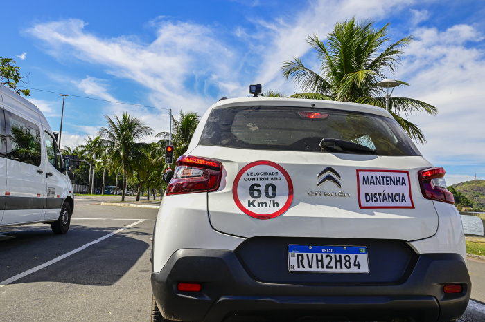 Carro do consórcio contratado para Plano de Mobilidade Urbana de Vitória.