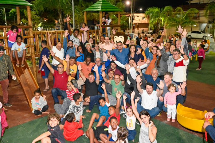 Entrega de brinquedos da Praça do Hi-Fi