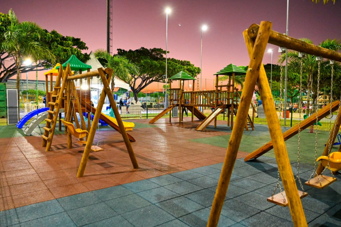 Entrega de brinquedos da Praça do Hi-Fi