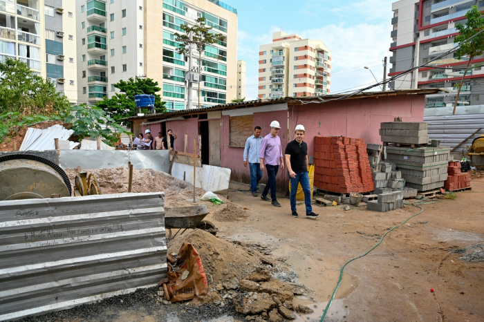 Prefeito realiza visita técnica às Obras do CMEI Rubens José Vervloet
