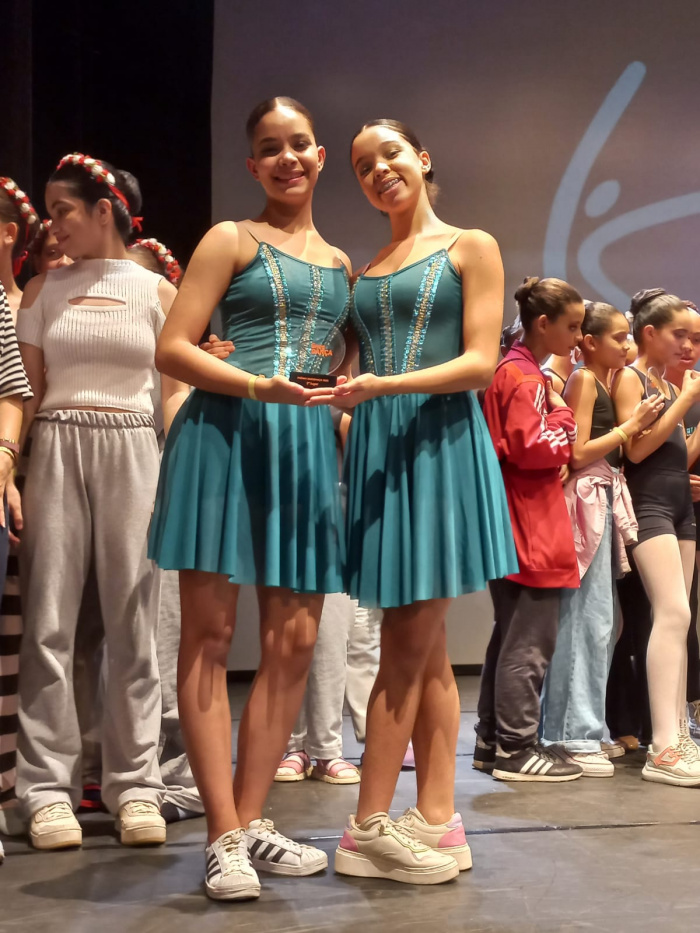 Bruna Silva Mandelli e Isabela Nery Cabidelli apresentaram dois Duos premiados na competição.