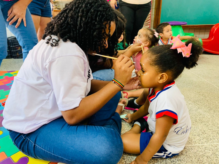 Cmei em São Pedro recebe estudantes de Linhares e realiza oficinas temáticas