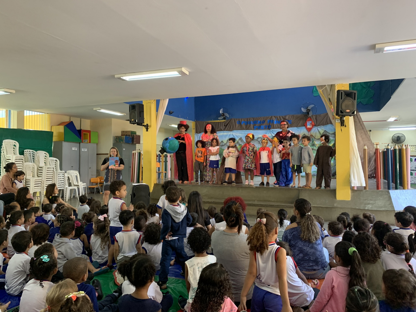 Diversão e aprendizado: crianças protagonizam contação de história lúdica –  Prefeitura de Vitória