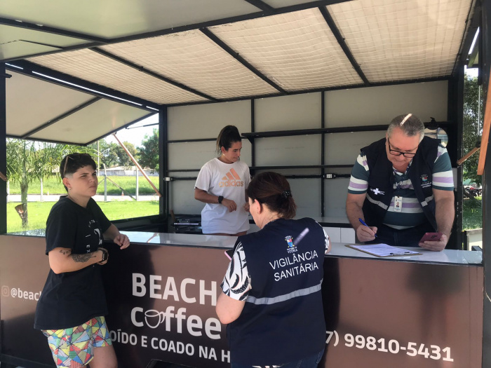 Vistoria da Vigilância Sanitária nos Food Truck´s