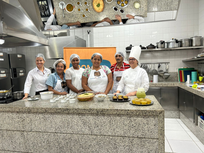 Vix + Cidadania: beneficiários têm aula sobre uso integral dos alimentos