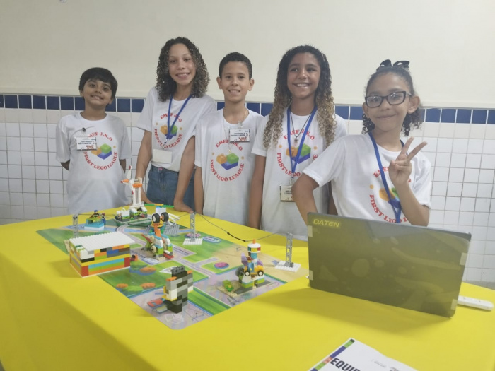 Estudantes da Emef Juscelino Kubitschek participam do Projeto First Lego League Explore
