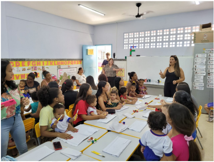 Oficina com as famílias do Cmei Georgina da Trindade Faria