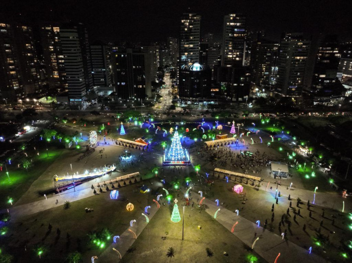 Decoração de Natal na Praça do Papa 2023