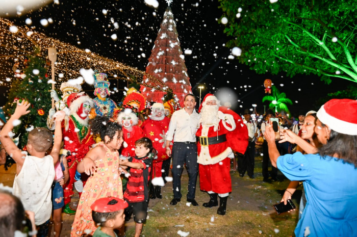 Natal de Encanto na Praça do Papa