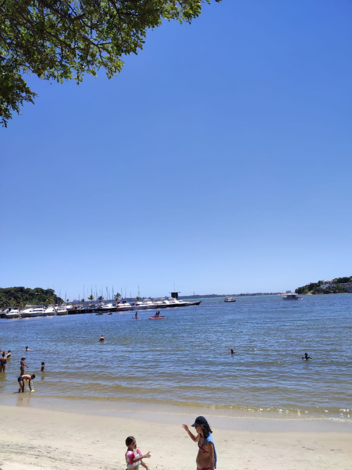 Usuários do Centro Pop têm dia de lazer e recreação à beira-mar