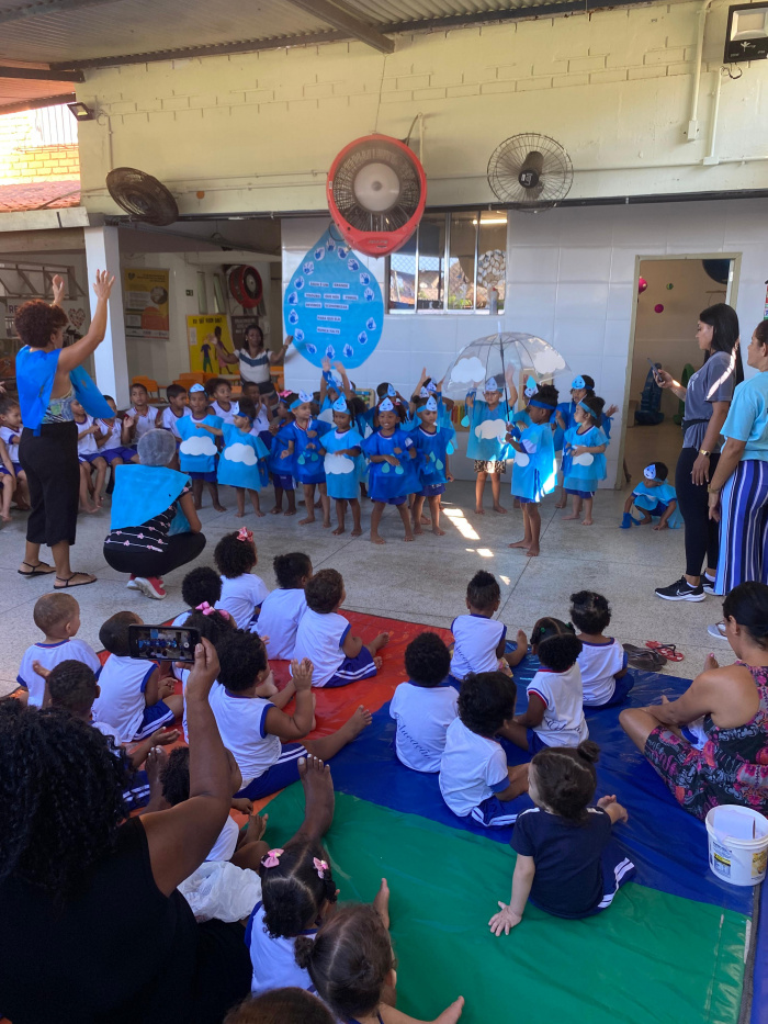 Manhã de aprendizados sobre água e nascentes para crianças da educação infantil