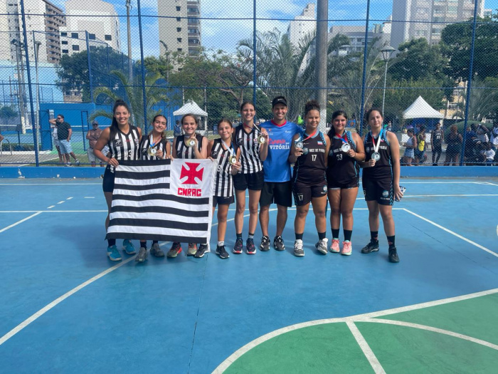 Esporte por Vitória: Equipe feminina de basquete 3x3