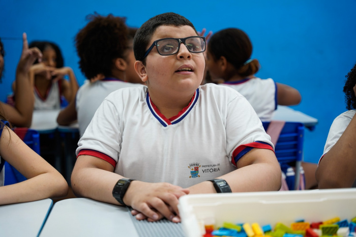 Inovação na educação: Lego Braille Bricks chega às escolas de Vitória