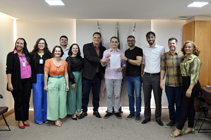 Envio à CMV do PL que dispõe sobre a criação do Cartão do Estudante Leitor