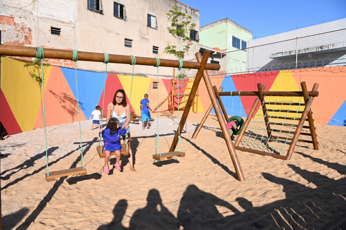 Entrega do Quintal da Infância no CEMEI Gilda de Athayde Ramos