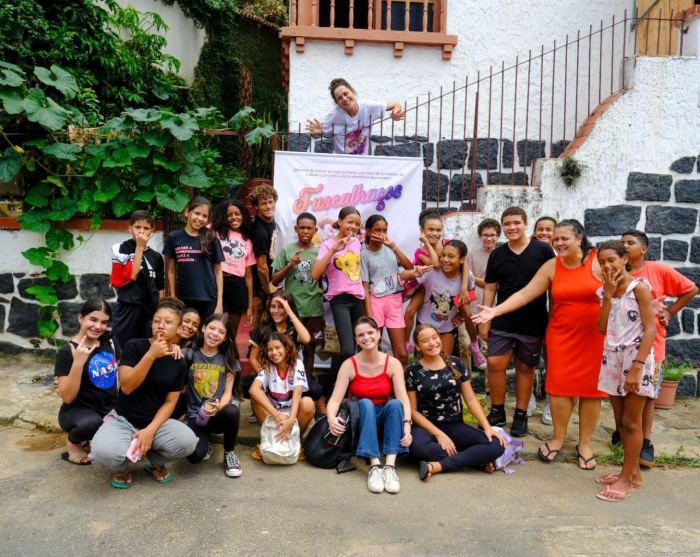 Estudantes vivenciam arte e criatividade em projeto na Emef Maria Leonor