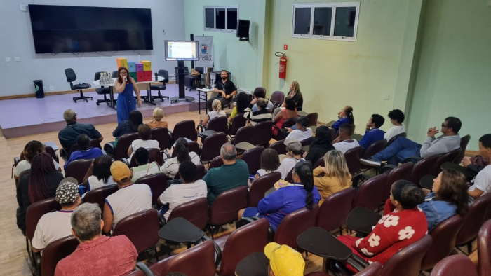 Encontro dos representantes de turma da Educação de Jovens e Adultos