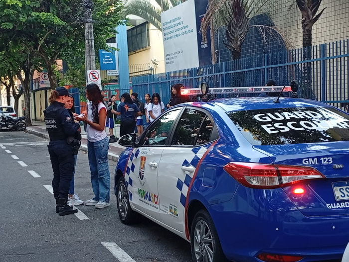 Guarda de Vitória realiza palestras sobre bullying e prevenção à violência em escolas