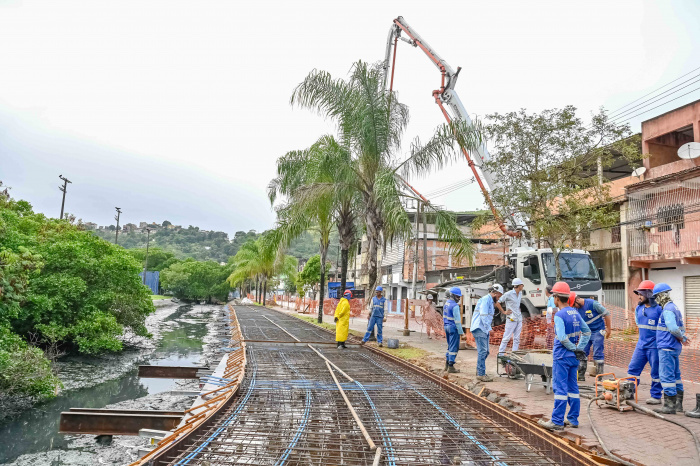 Concretagem da Nova Orla no Bairro Santo André
