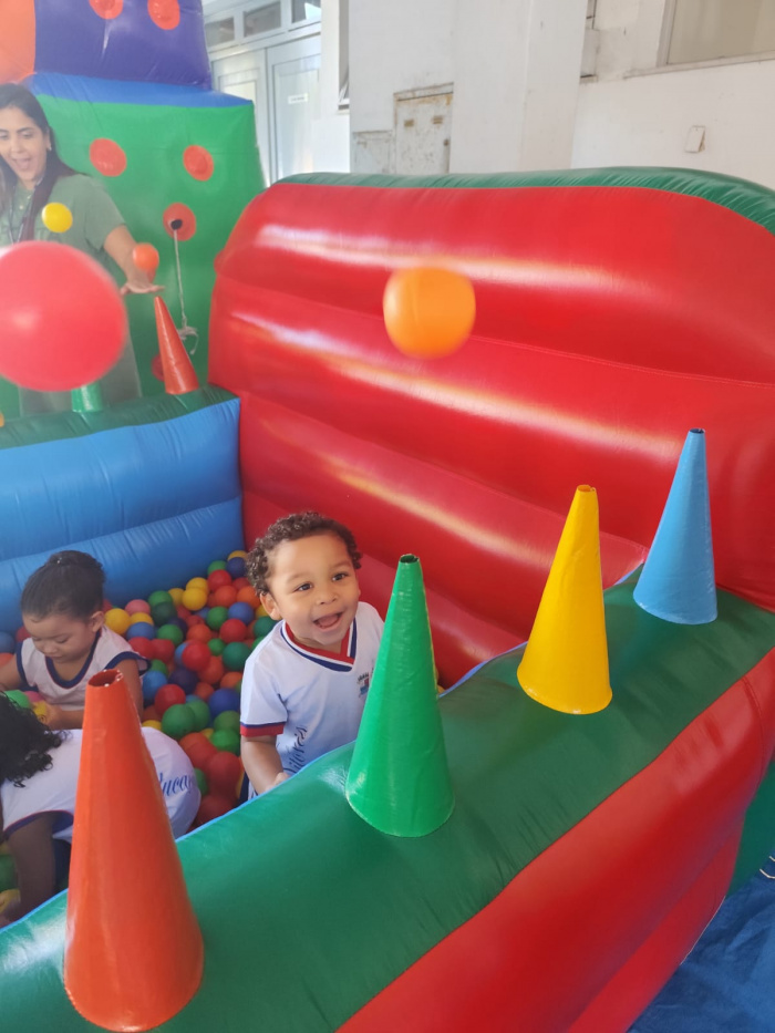 CMEI Lídia Rocha Feitosa celebra o Dia do Brincar com espaços lúdicos para as crianças