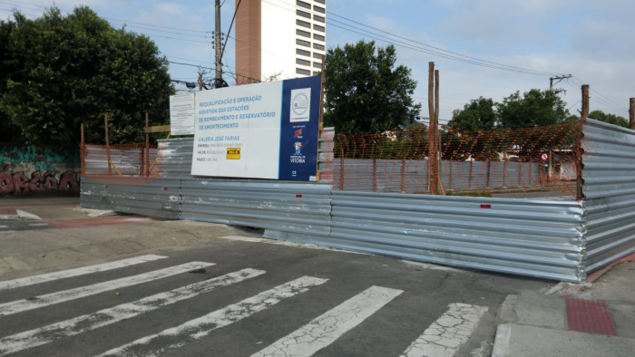Obra de macrodrenagem na avenida José Farias