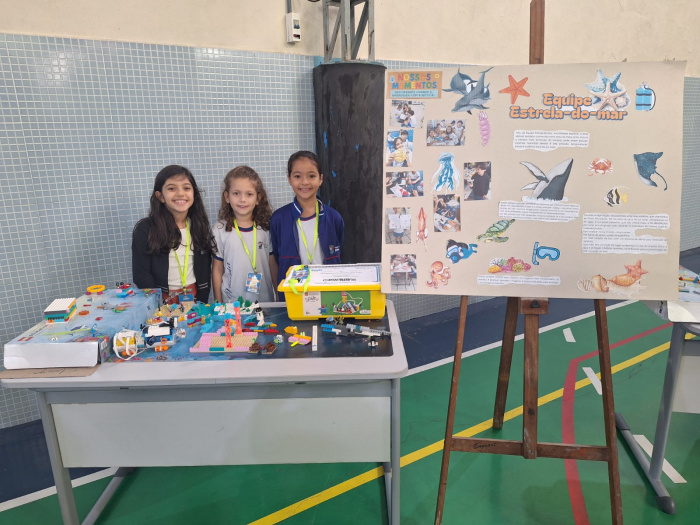 Estudantes da EMEF Maria Madalena apresentam projetos de robótica com LEGO
