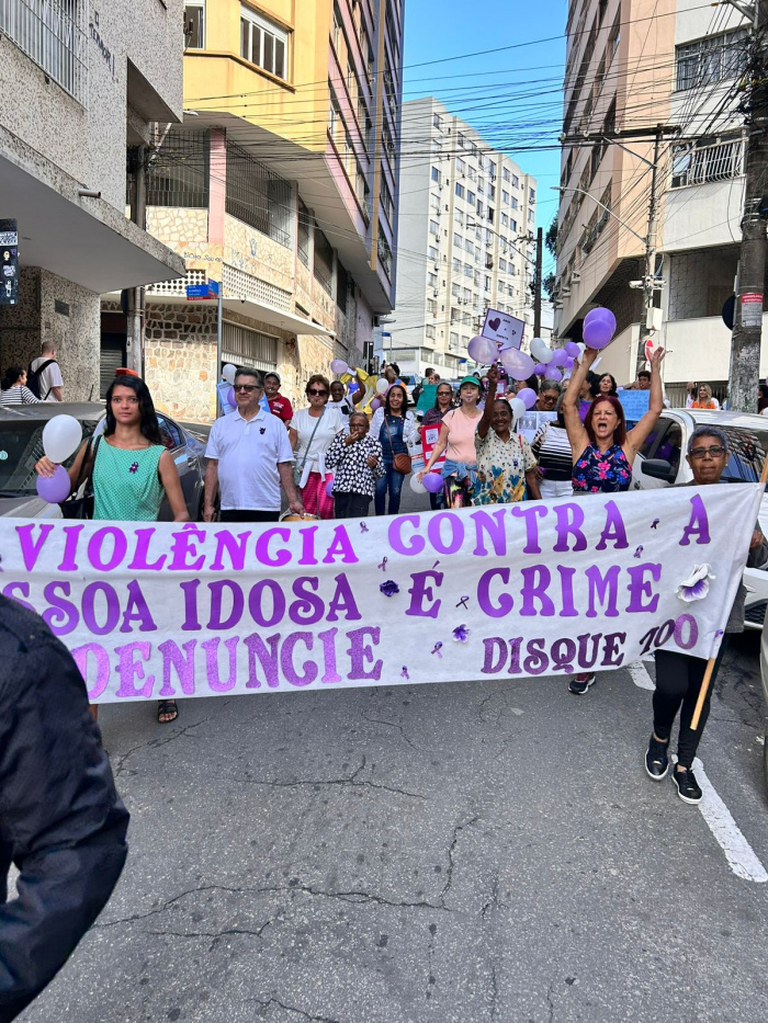 Ação de combate à violência contra os idosos no Centro de Vitória