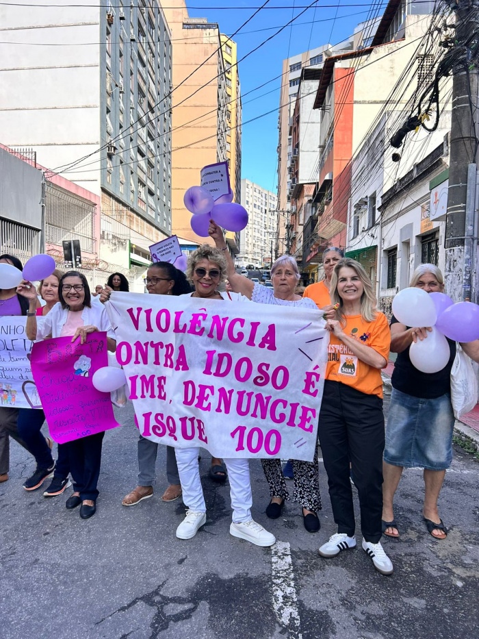 Ação de combate à violência contra os idosos no Centro de Vitória