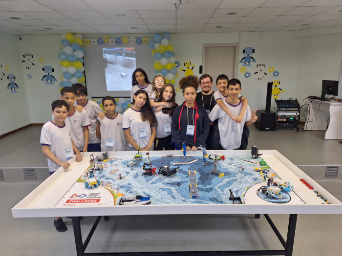 Projeto Lego na EMEF Prezideu Amorim, no bairro Bonfim