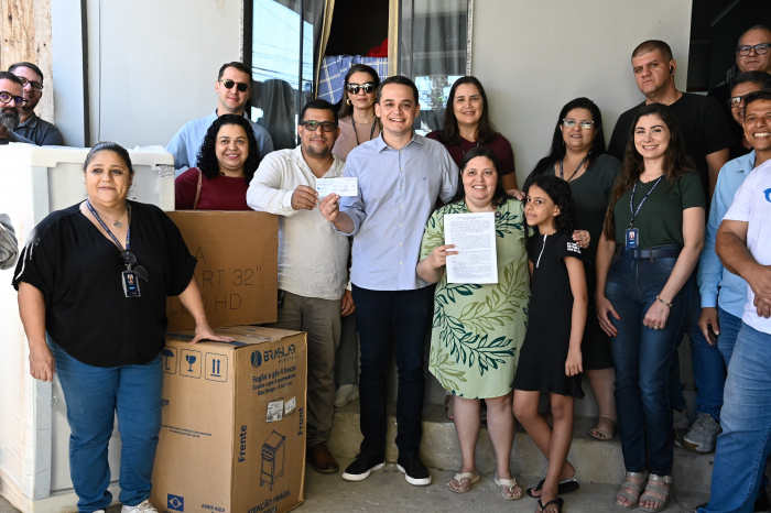 Entrega de Casa do Projeto Bonus Moradia no Bairro do Quadro