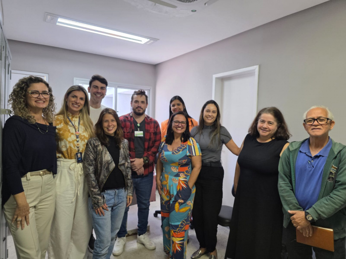 Espaço Girassol recebe visita de equipe do Hospital das Clínicas