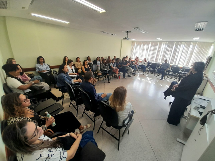 Primeira aula presencial do Projeto Nós na Rede em Vitória