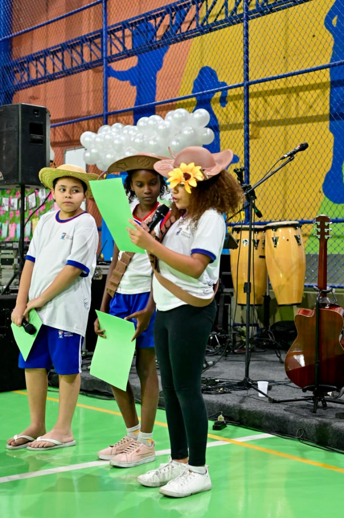 Comunidade da Ilha do Príncipe celebra entrega da cobertura da quadra da EMEF Castelo Branco