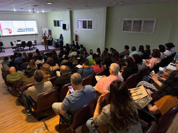 Reunião de alinhamento com diretores das EMEFs de Vitória