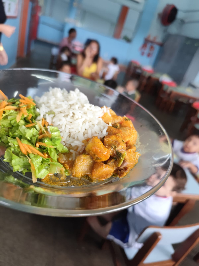 Cmei Lídia Rocha Feitosa celebra moqueca capixaba com aprendizado e cultura