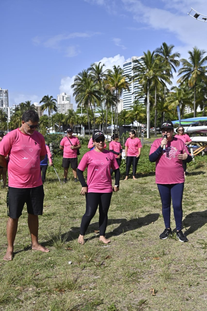 Vitória realiza manhã de promoção à saúde com foco no câncer de mama