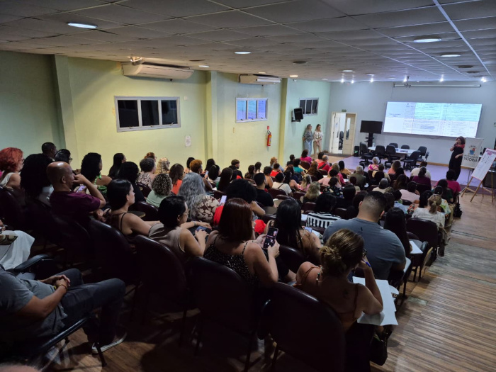 Conselheiros escolares eleitos passam por formação na Secretaria de Educação