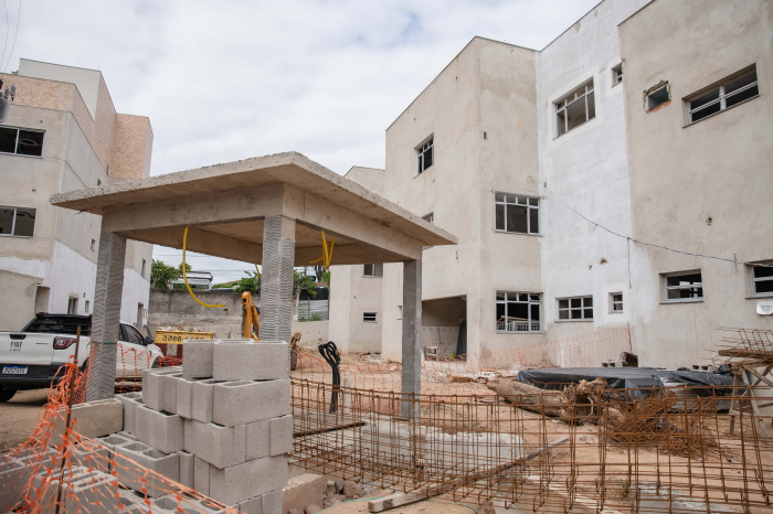 Visita às obras da Unidade de Saúde e Cras no Bairro Grande Vitória.