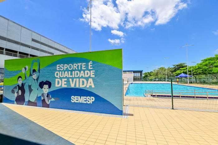 Piscina Semiolímpica e de Recreação no Tancredão