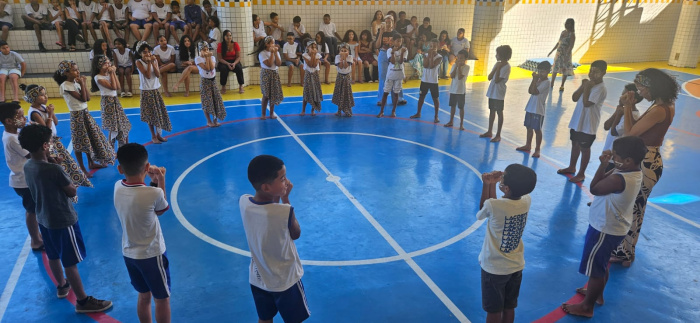 Emef Alberto de Almeida celebra o Dia da Consciência Negra com arte e reflexão